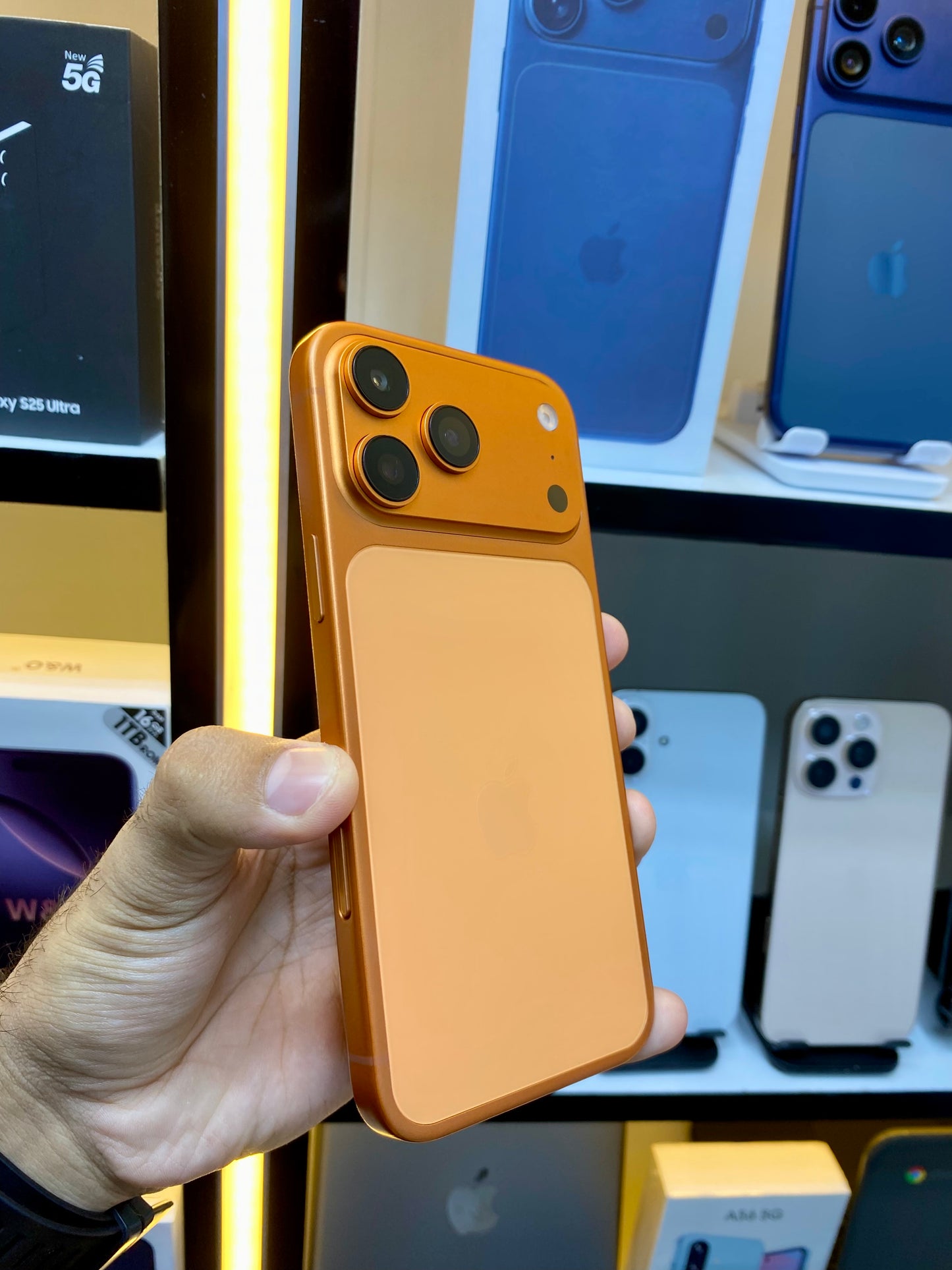 Iphone 17 Pro Max | Master Clone | One Year Warranty